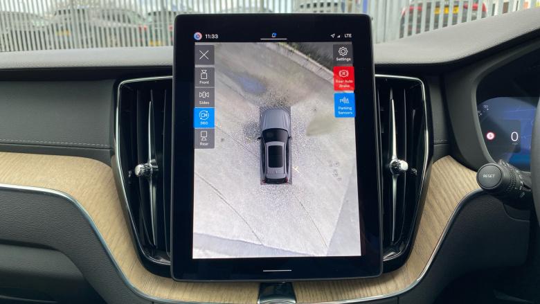 Volvo XC60 2.0 B5P Ultra Dark 5dr AWD Geartronic Petrol Estate